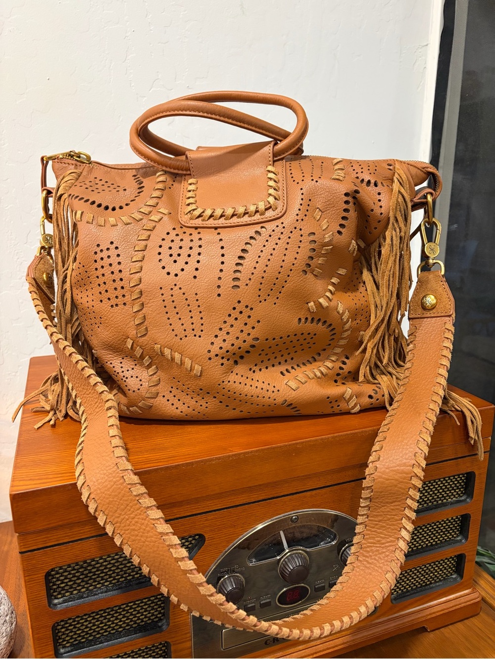 HOBO Large Sheila Satchel w/Fringe Leather